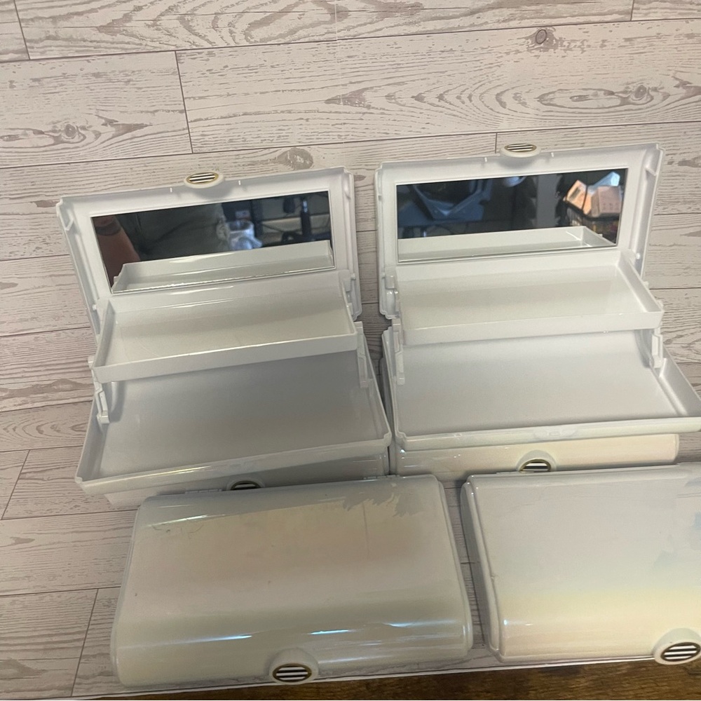New DT Mirrored Cases in White
